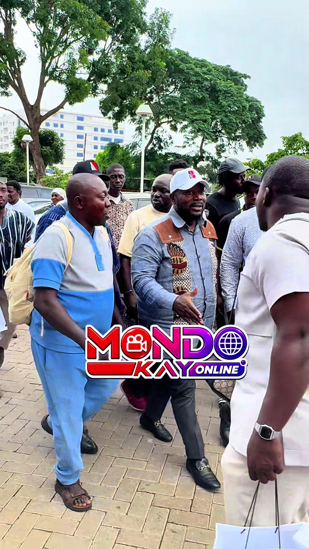 @Mondo Kay Online