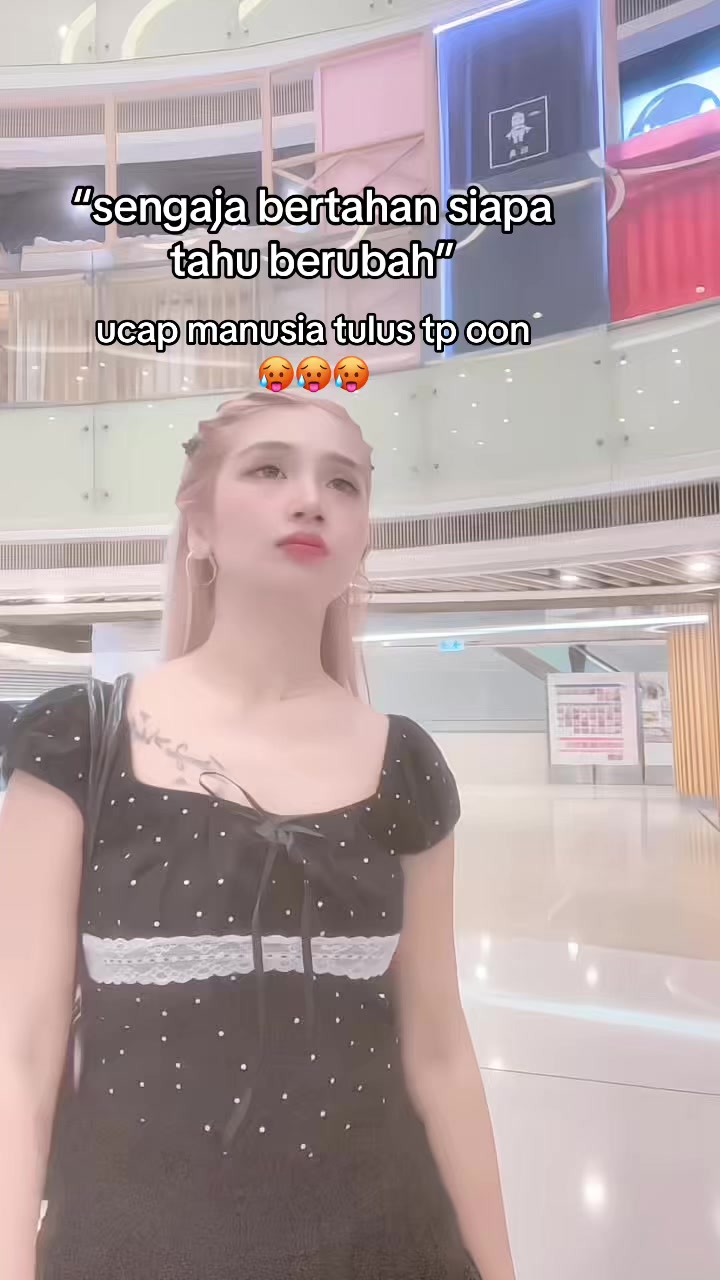 @👑𝙌𝙐𝙀𝙀𝙉𝙇𝙔👑