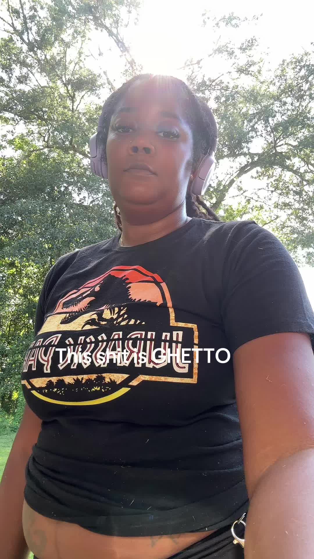 @Neshia_Nesh
