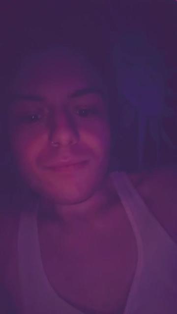 @lilh0m0fr