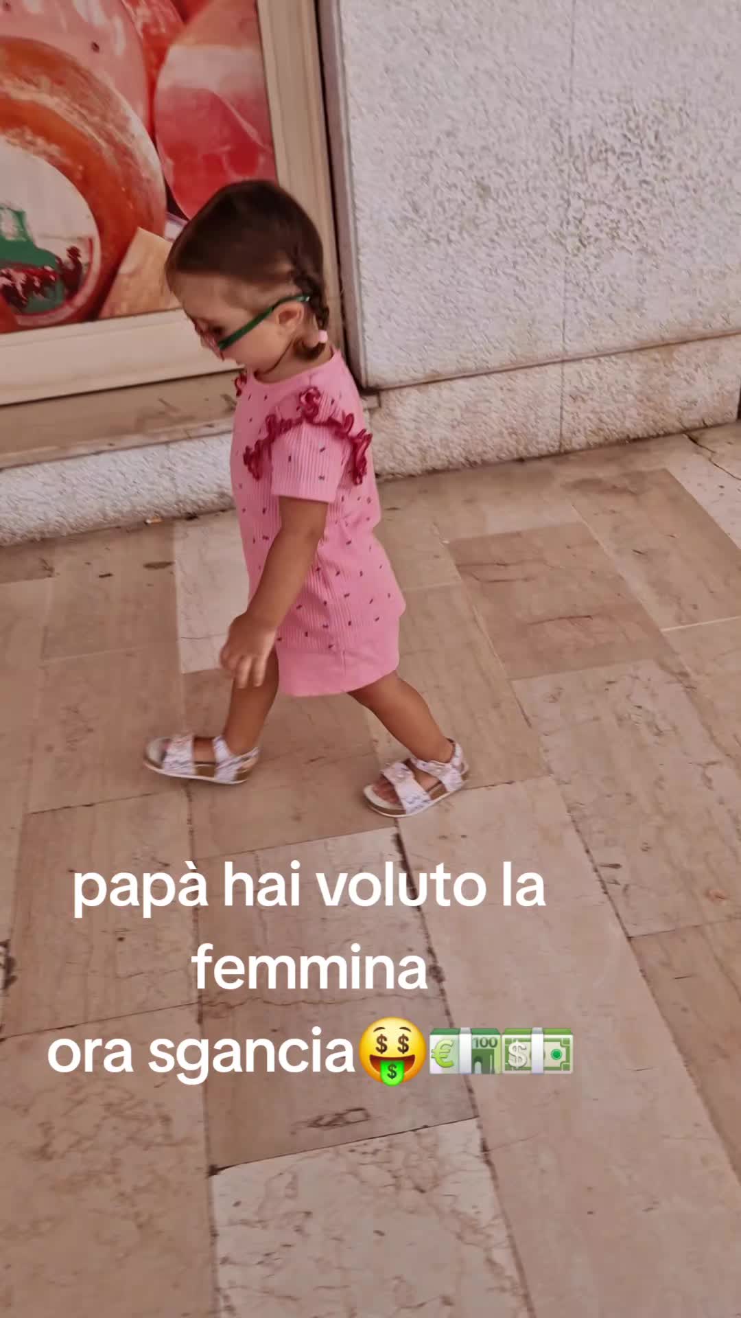 @ROSSELLA