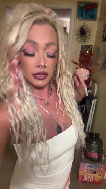 @qu33nlashesz