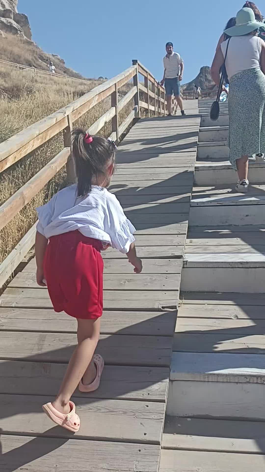 @Rabia Sarı