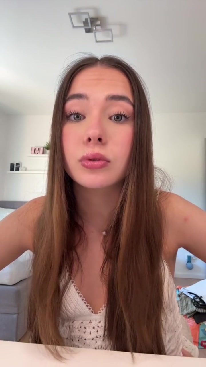 @Valeria