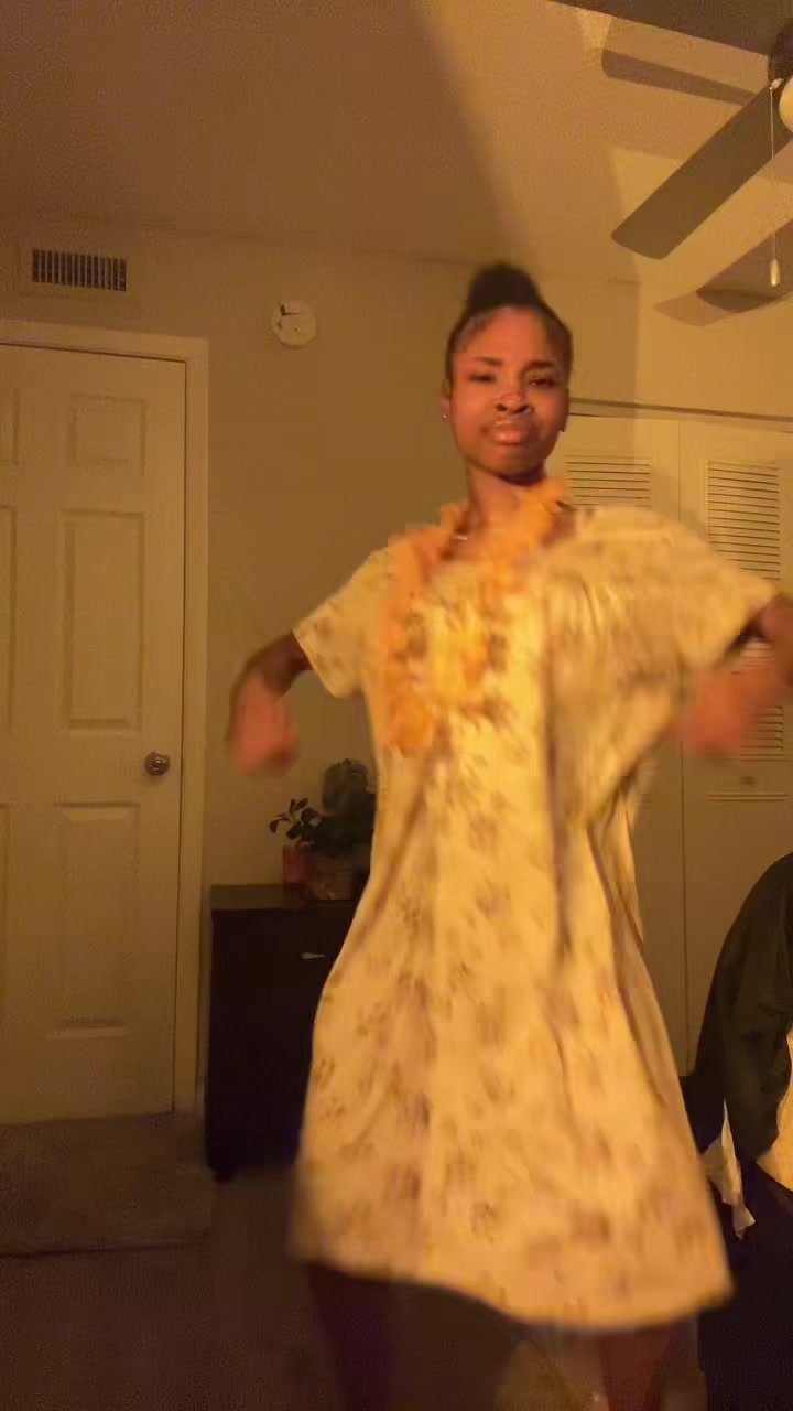 @hi im leah