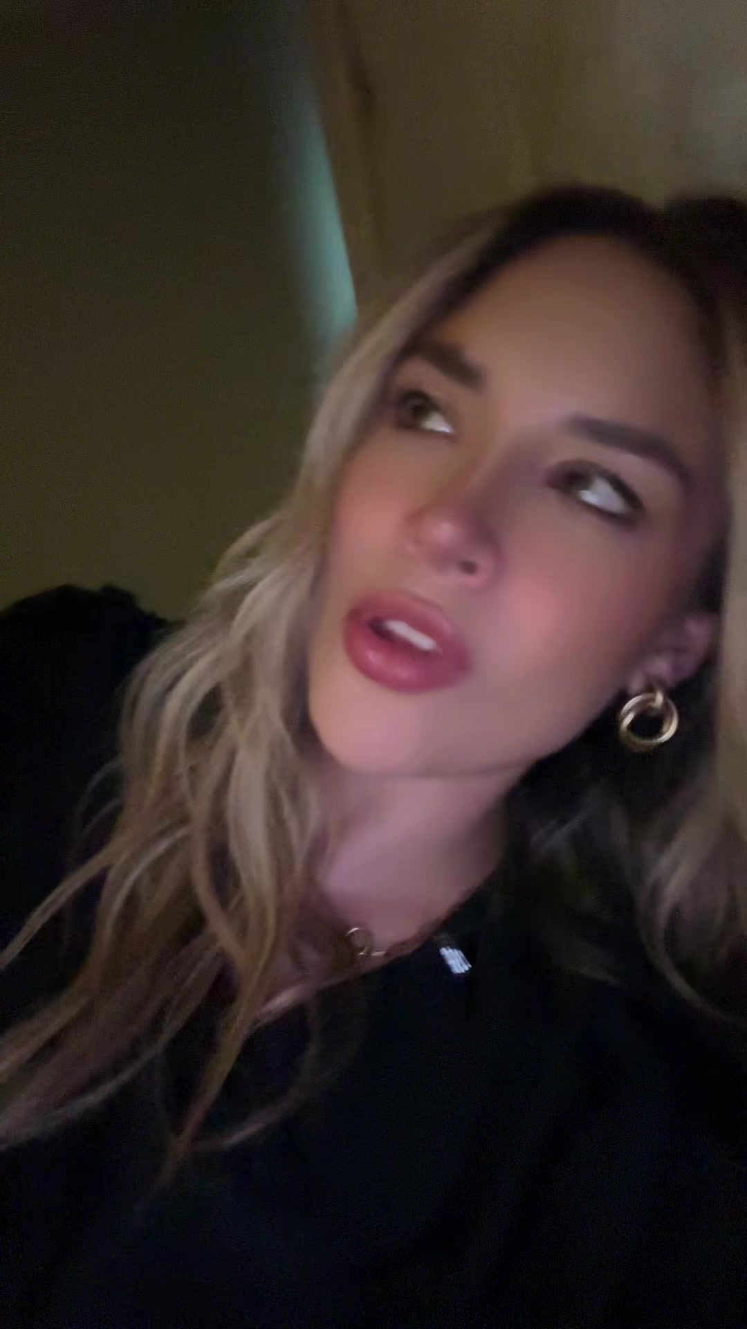@kkrisgrzz