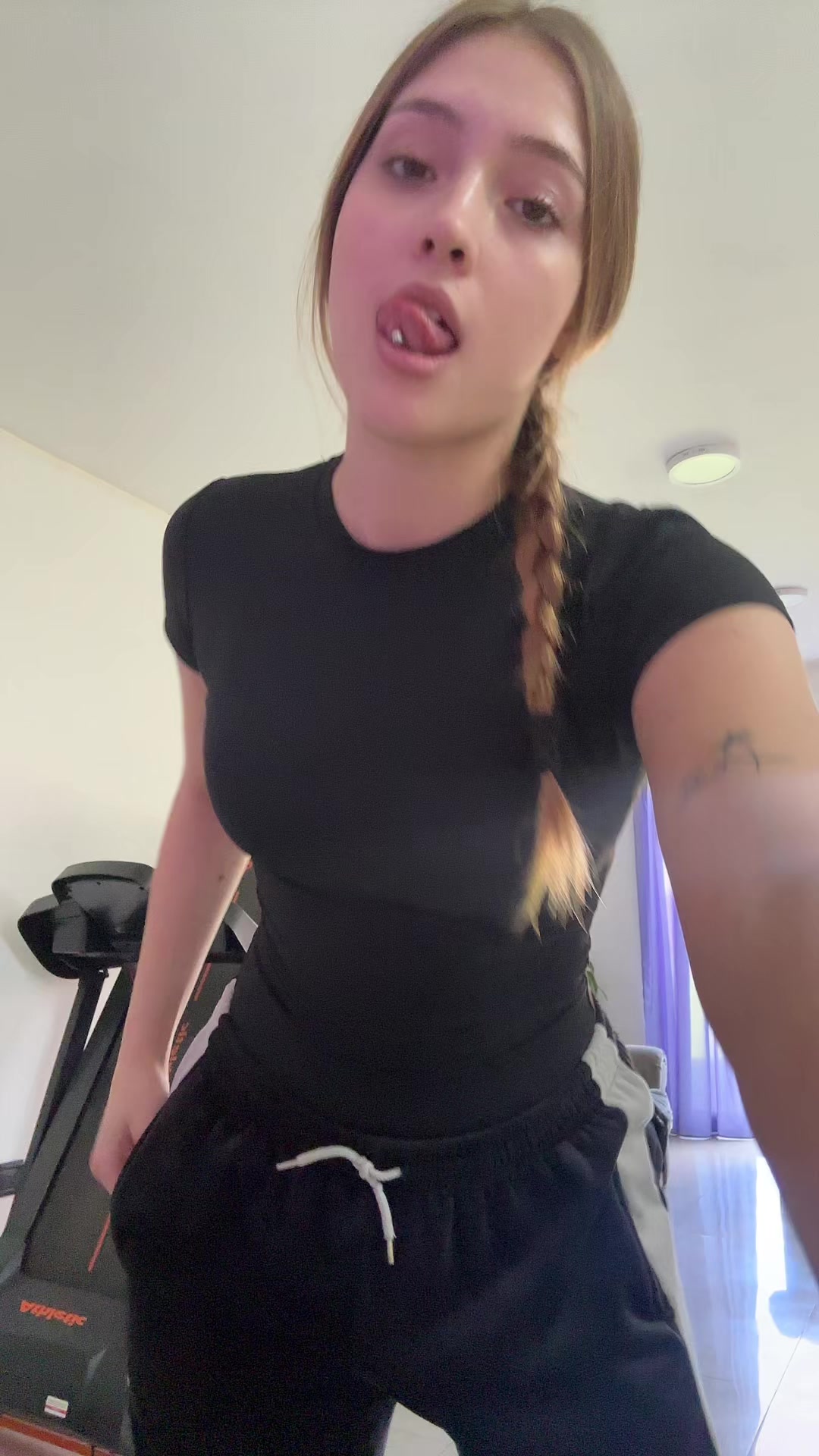 @𝑀𝒾𝒶𝒶👸🏼💋