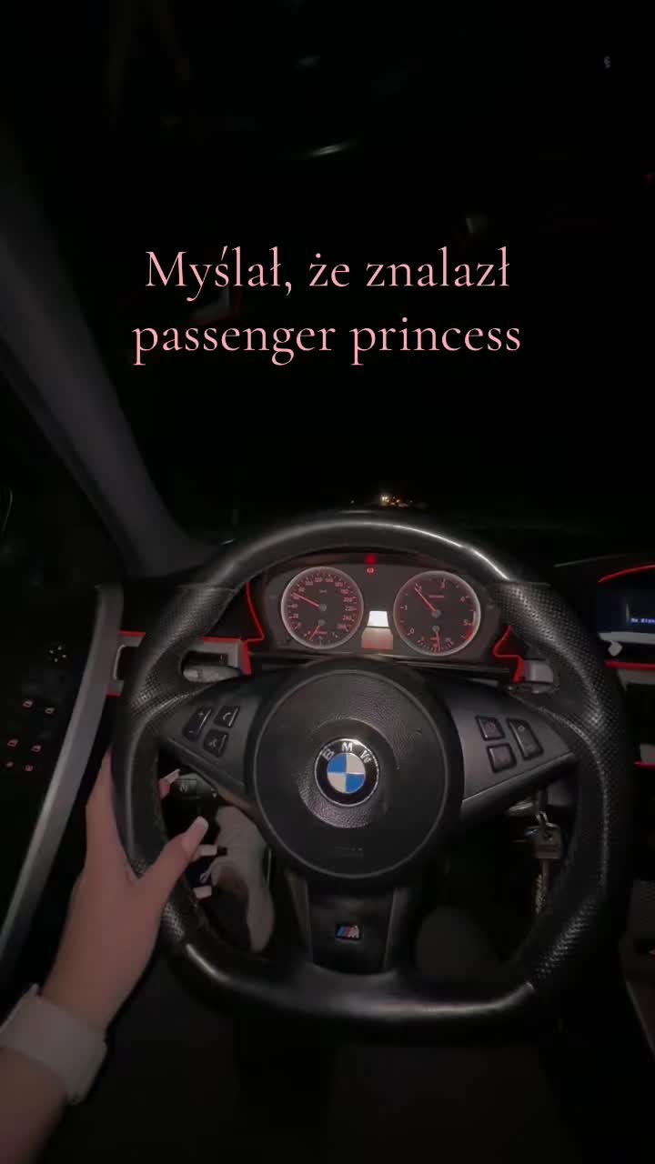 @𝒩𝒾𝓀ℴ𝓁𝒶✨