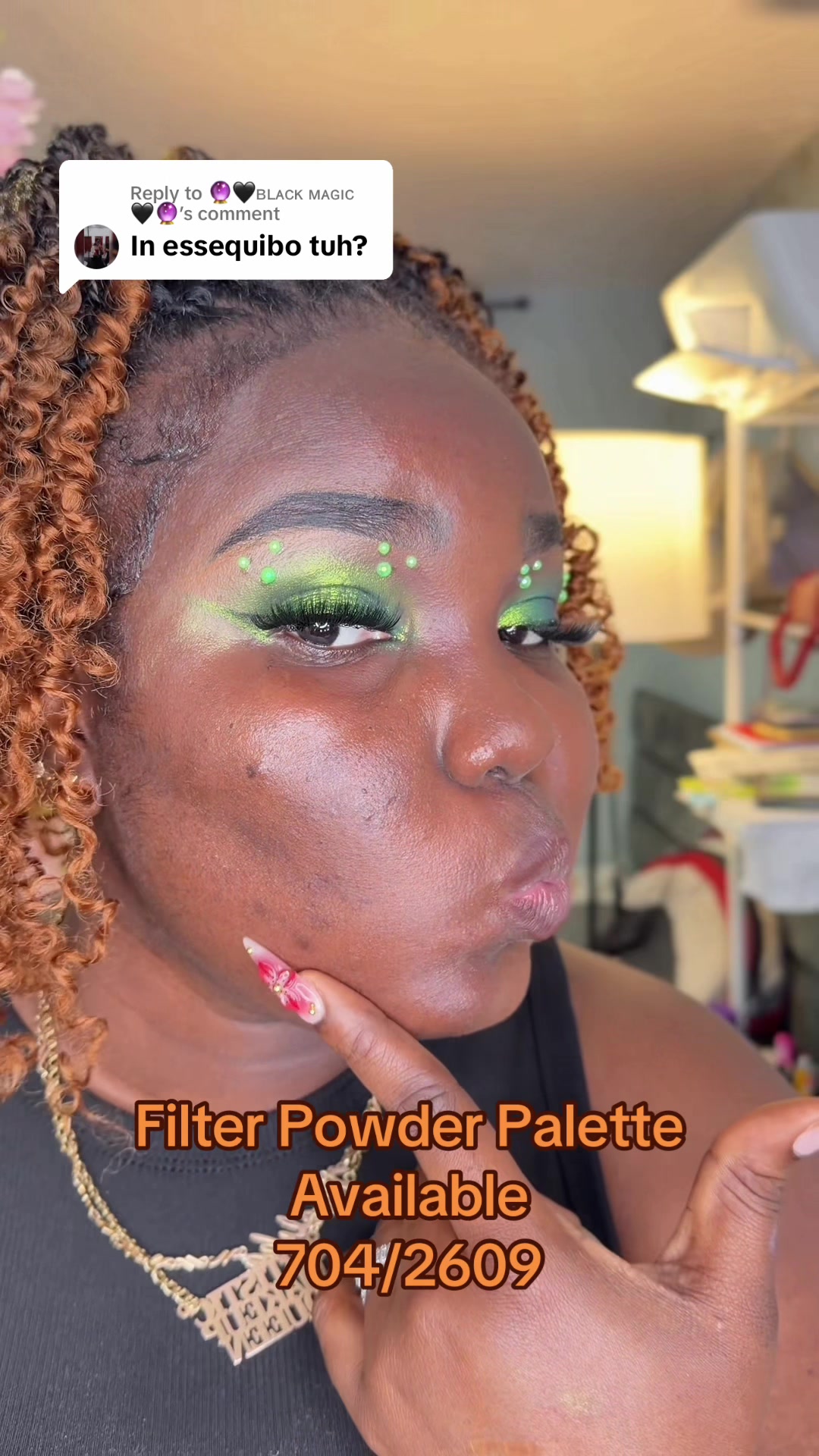 @Artistic_Makeup_Queen