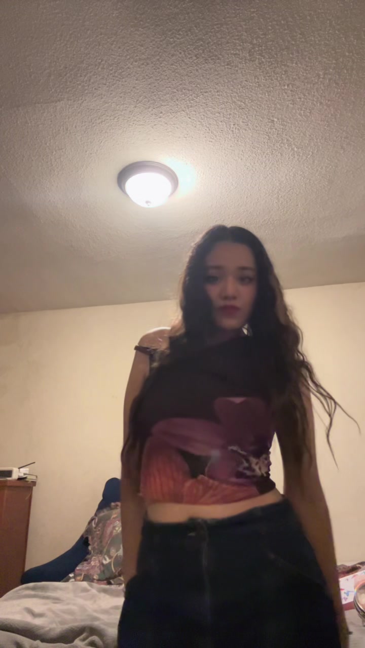 @janely 🦋💜