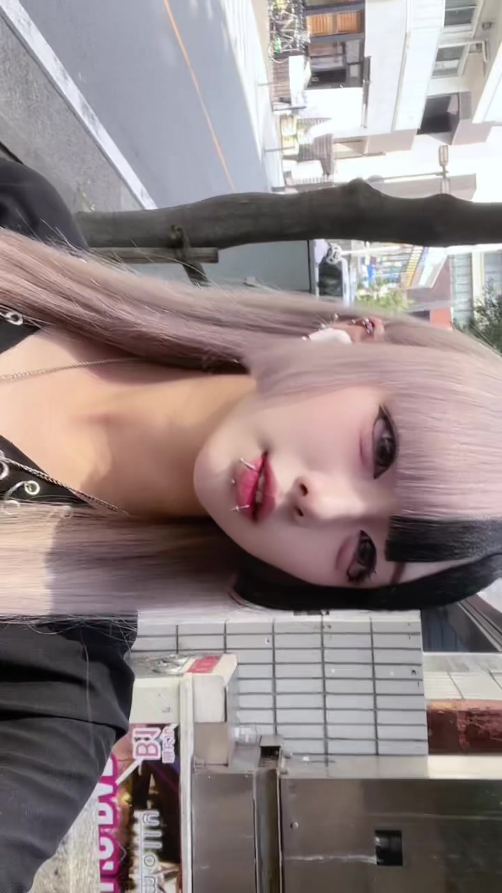 @あうる