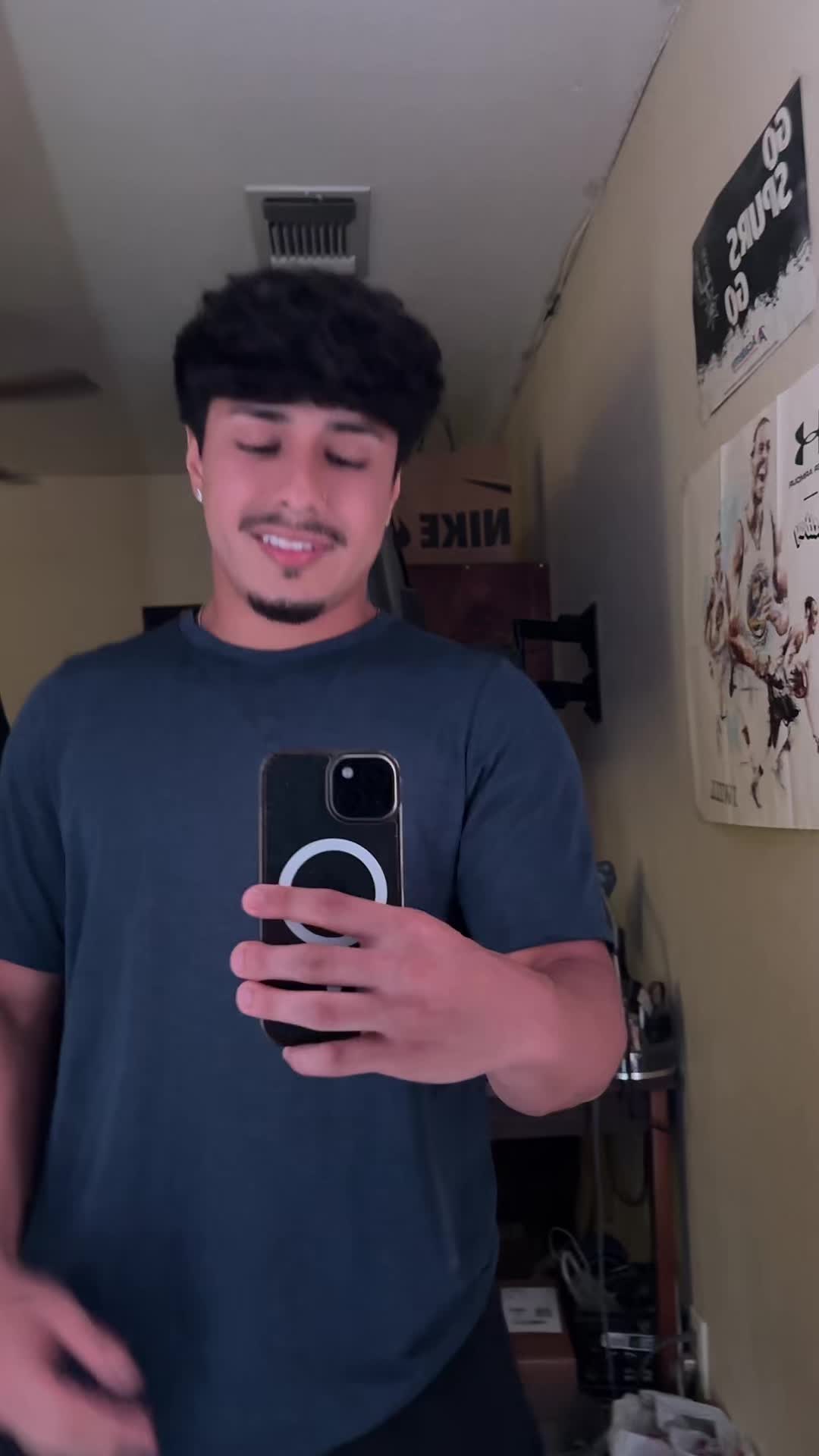 @😁