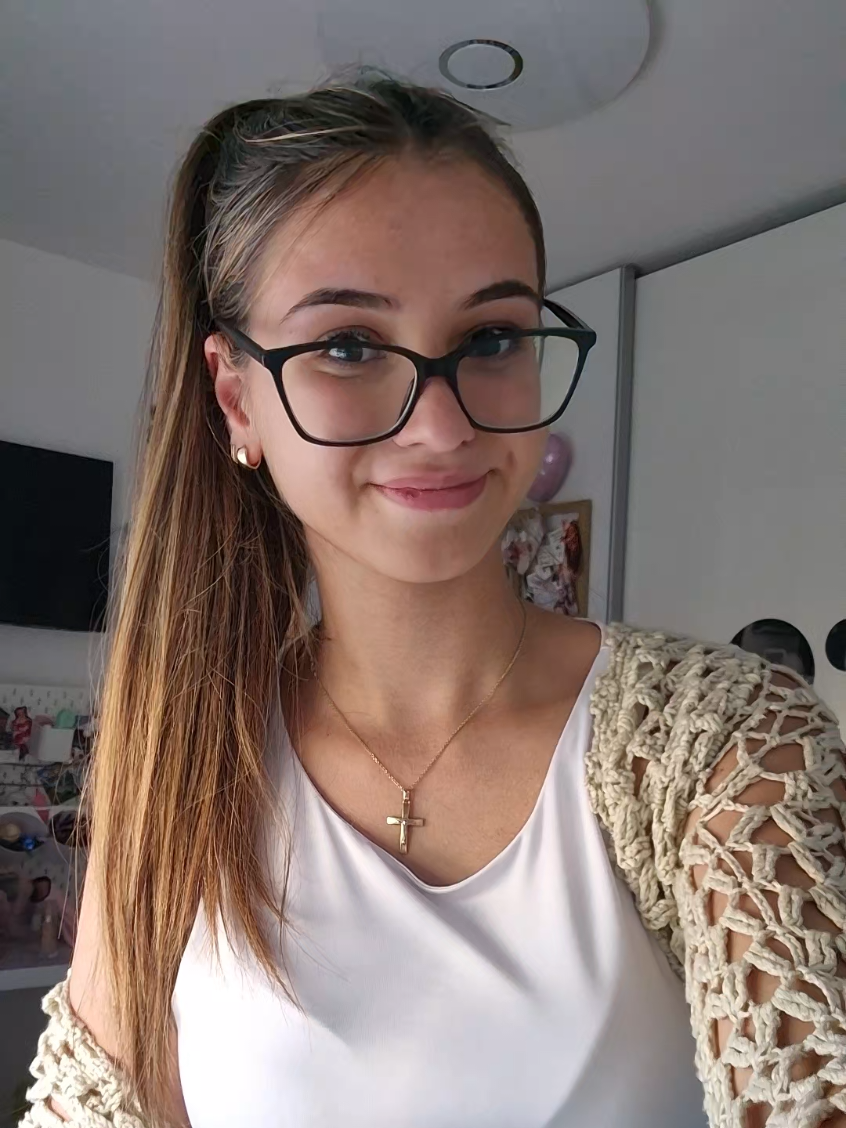 @𝒗𝒆𝒓𝒐𝒏𝒊𝒌𝒊_