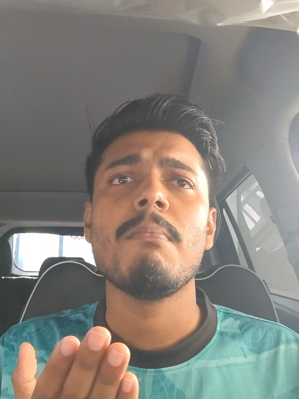 @Tharrvin