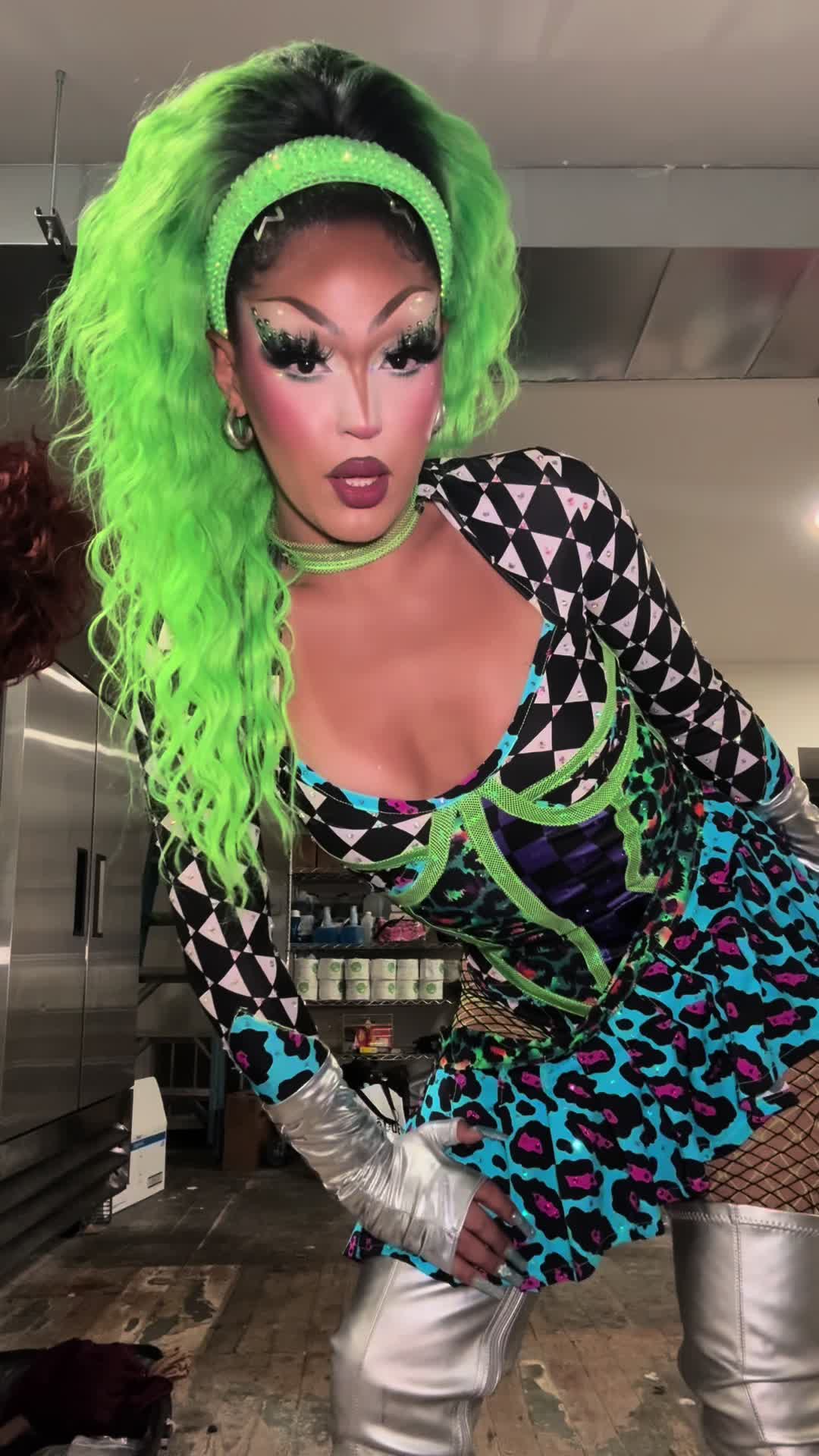 @Y2K Popstar of HTX💞