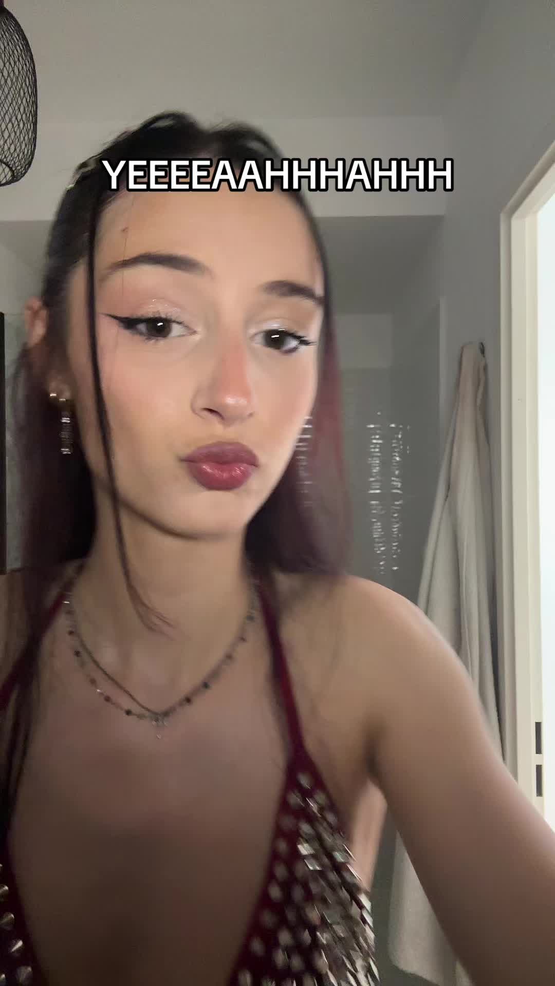 @ili 🧟&zwj;♀️