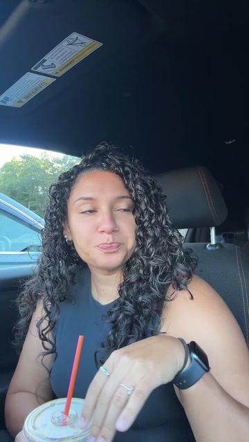 @Nina Montanez