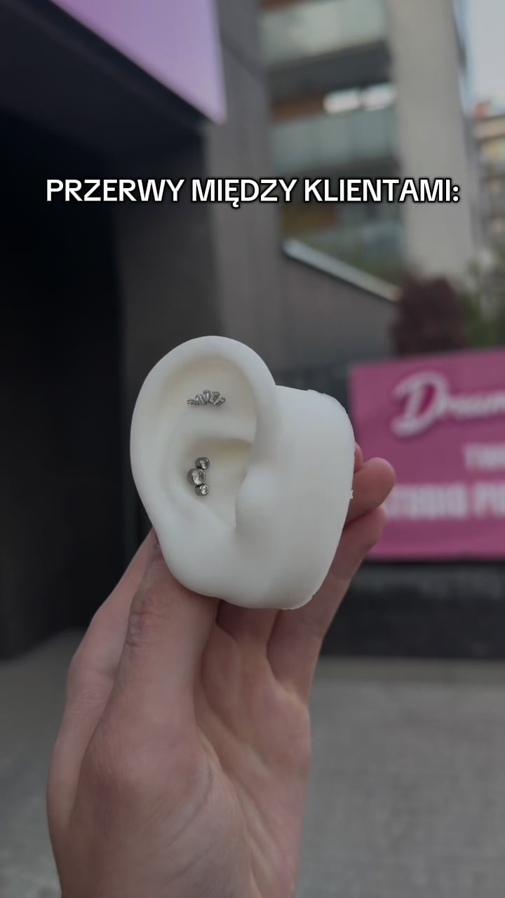 @Alan • Molenda_Piercing •