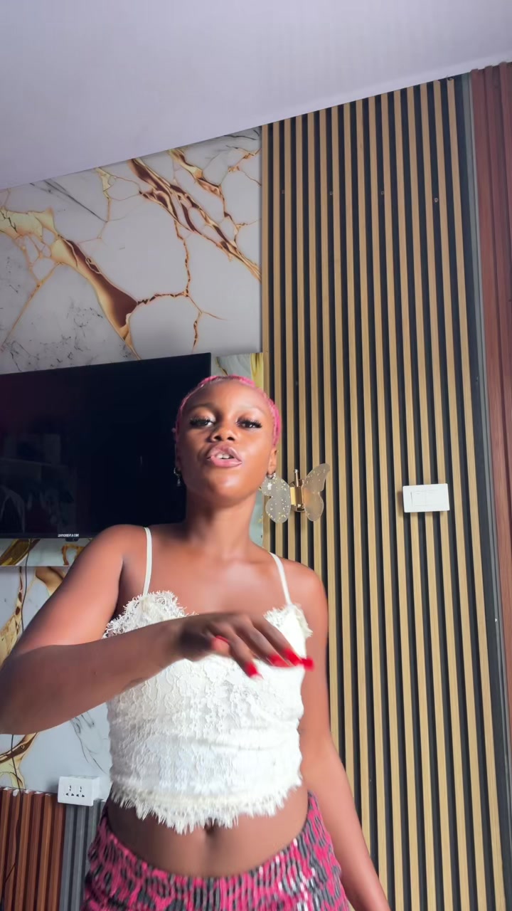 @&Uuml;r f&aacute;v 𝐒𝐡𝐚 𝐋𝐲𝐧🇬🇭🇱🇷