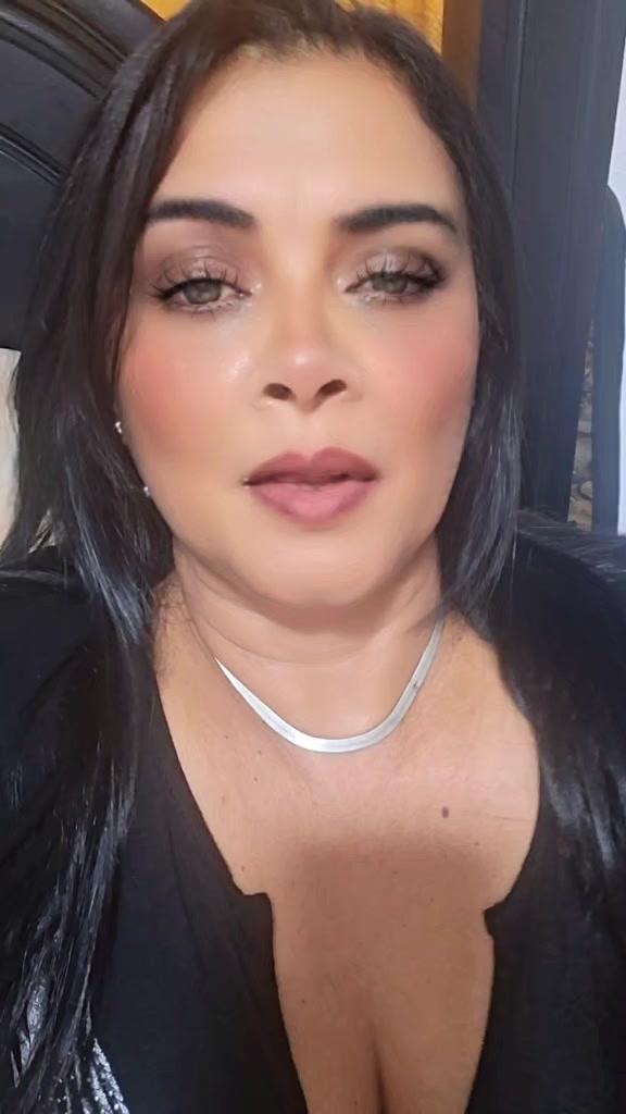 @Angela Diaz🇩🇴🇩🇴🇩🇴