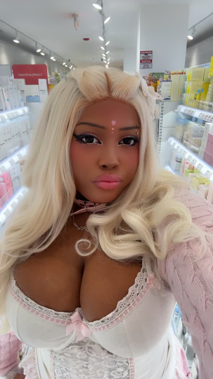 @pinkyychai