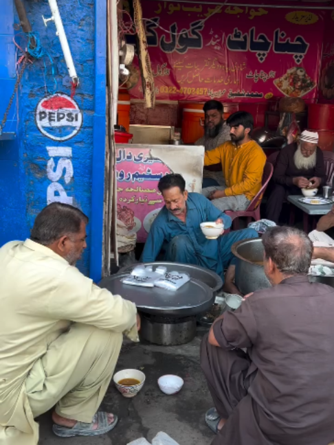 @wefoodiepk
