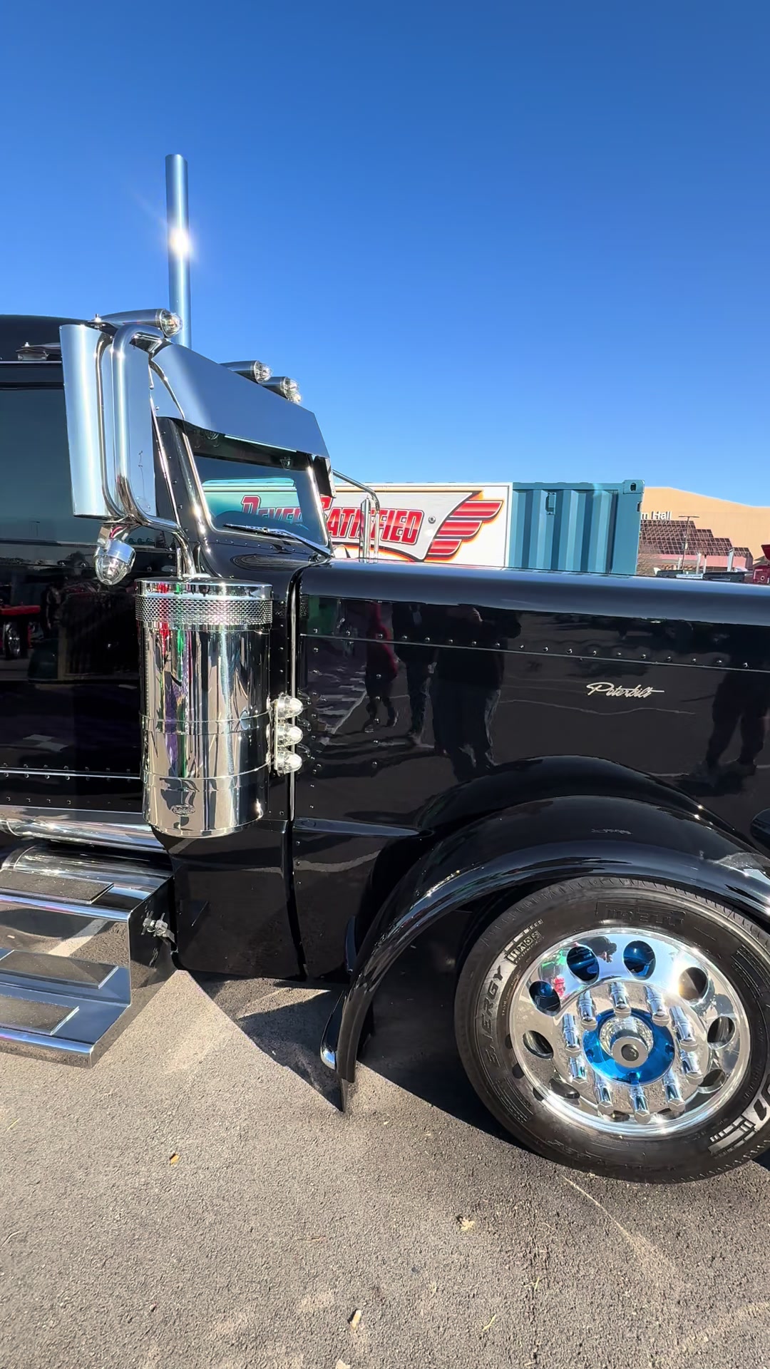@LexingtonTruck&Trailer