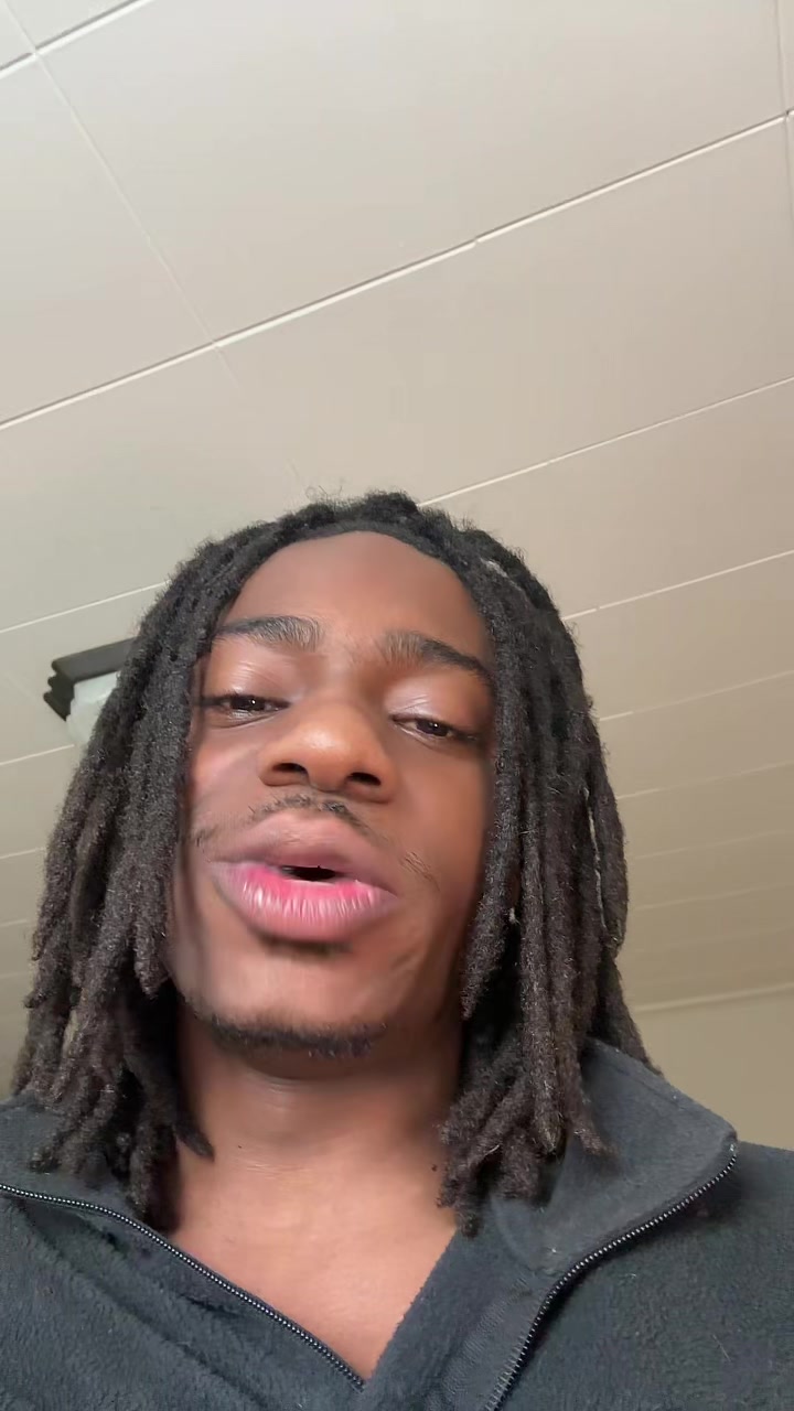@Free Slapz 👋🏾