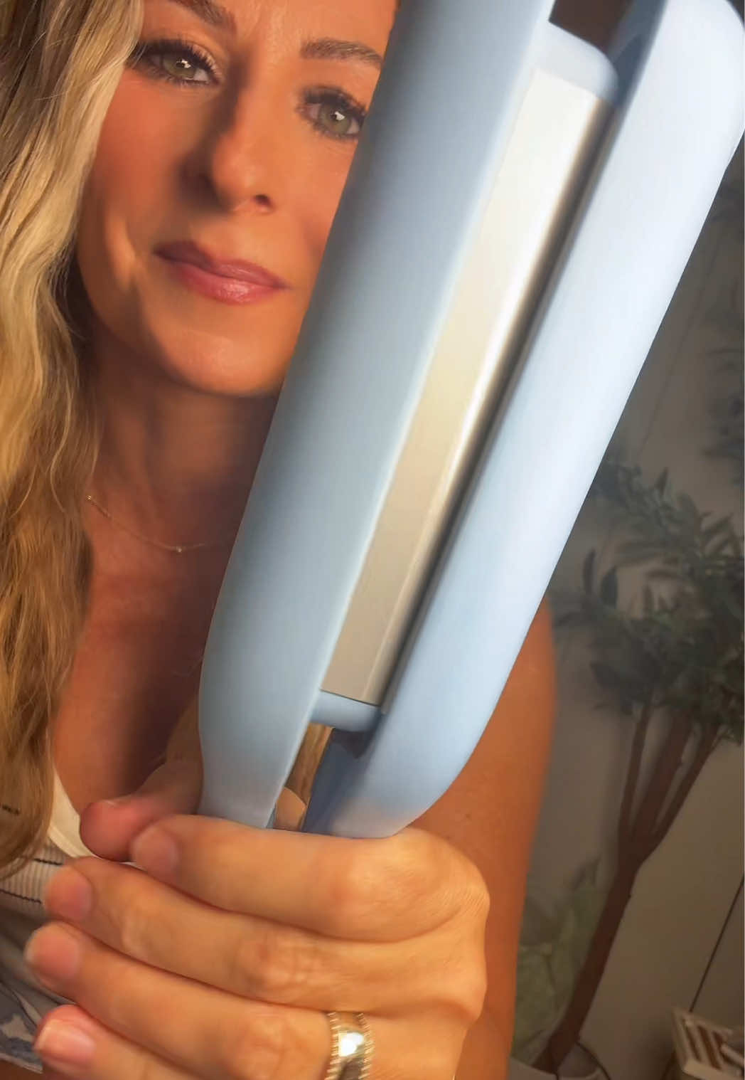 @thesaltyblondestylist