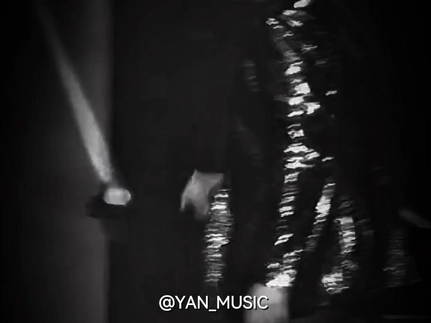 @YAN