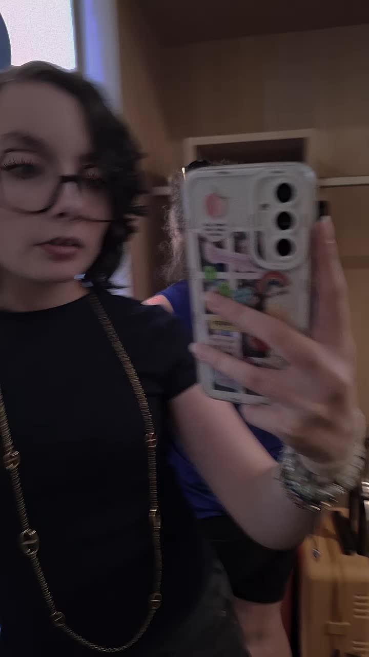 @Helena 🇷🇪