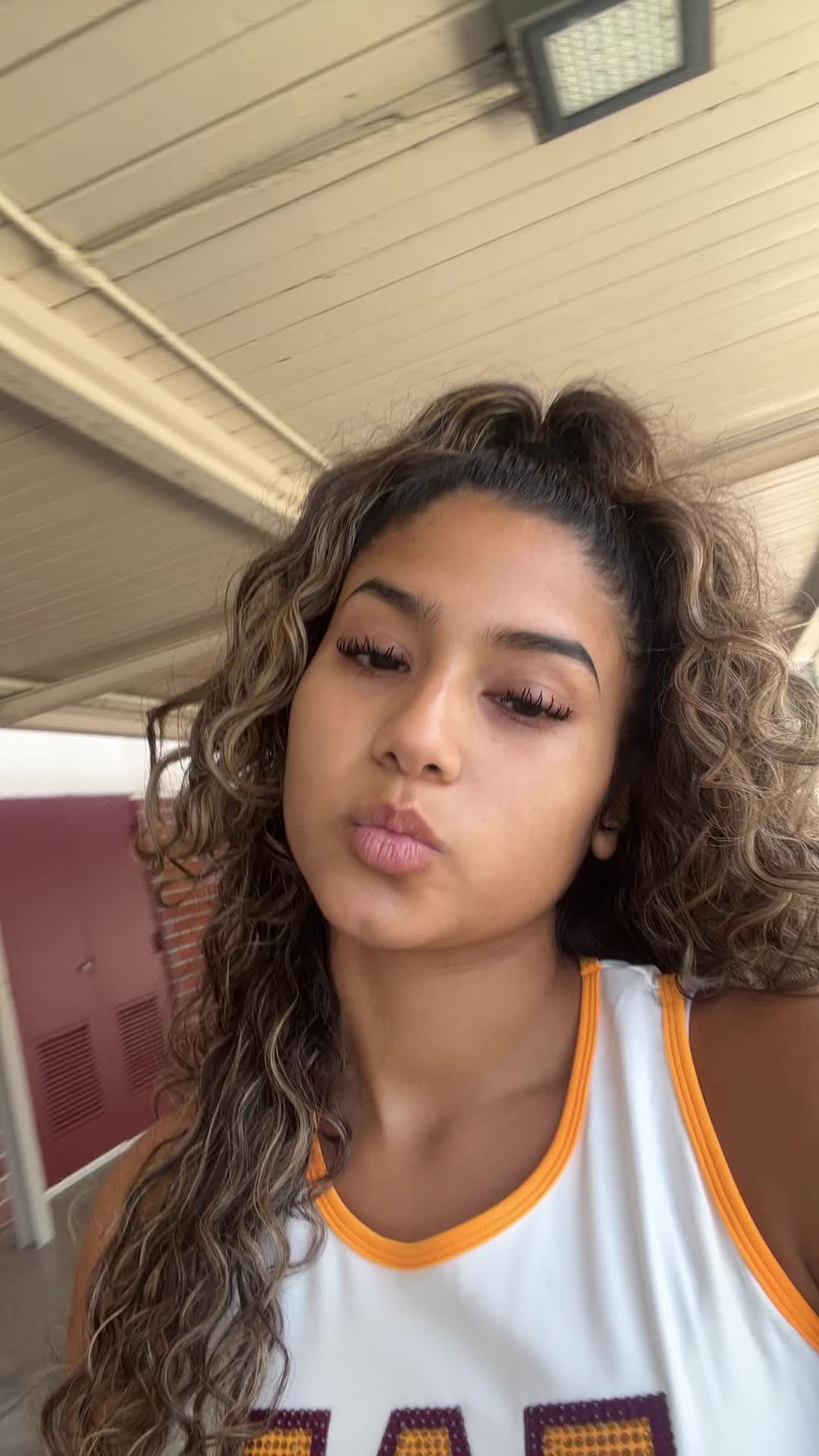 @🤫