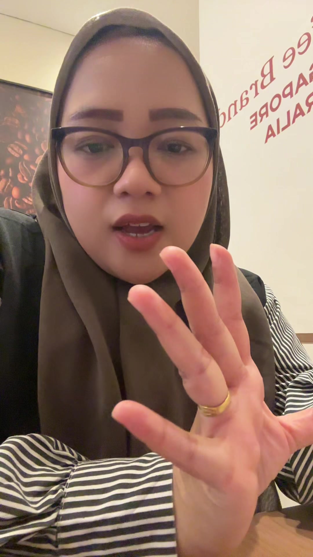 @Putri Aulia Fajar