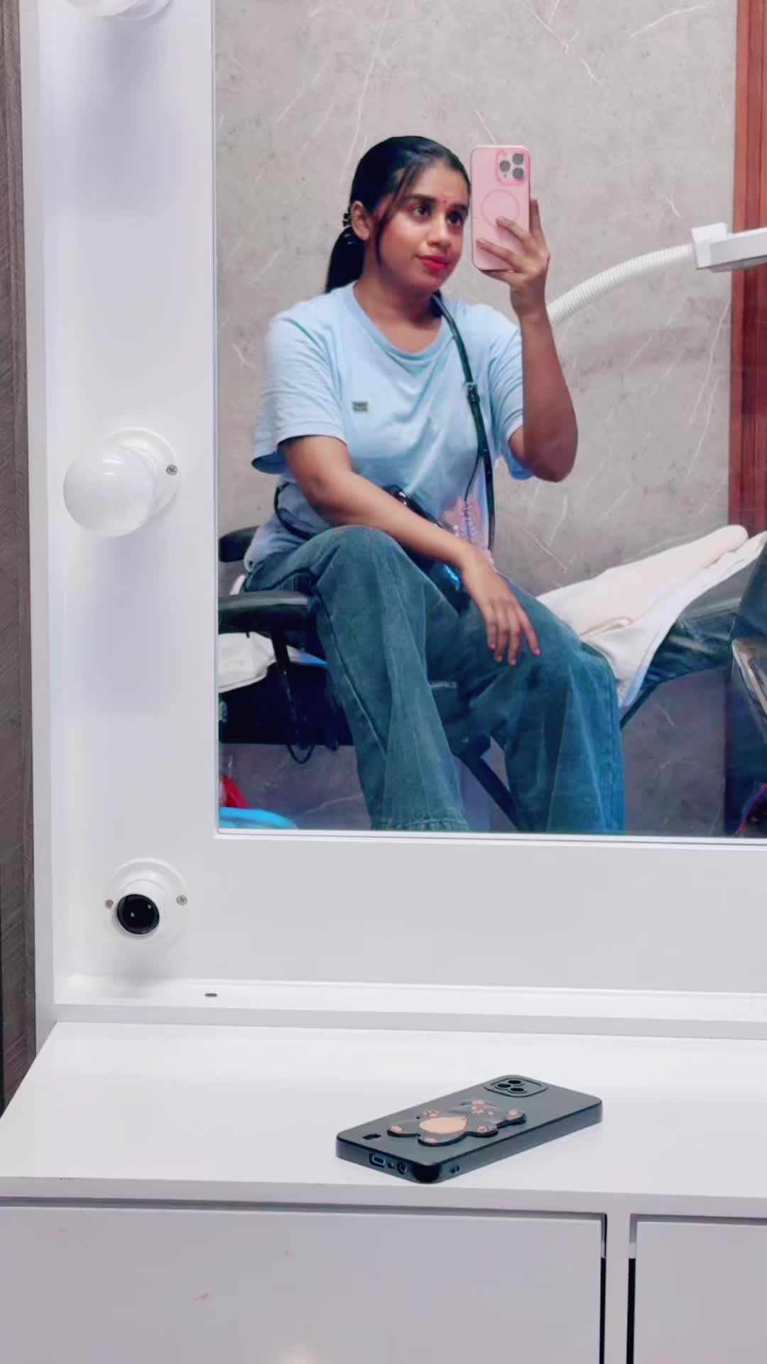 @Vidhushaaa 🦋