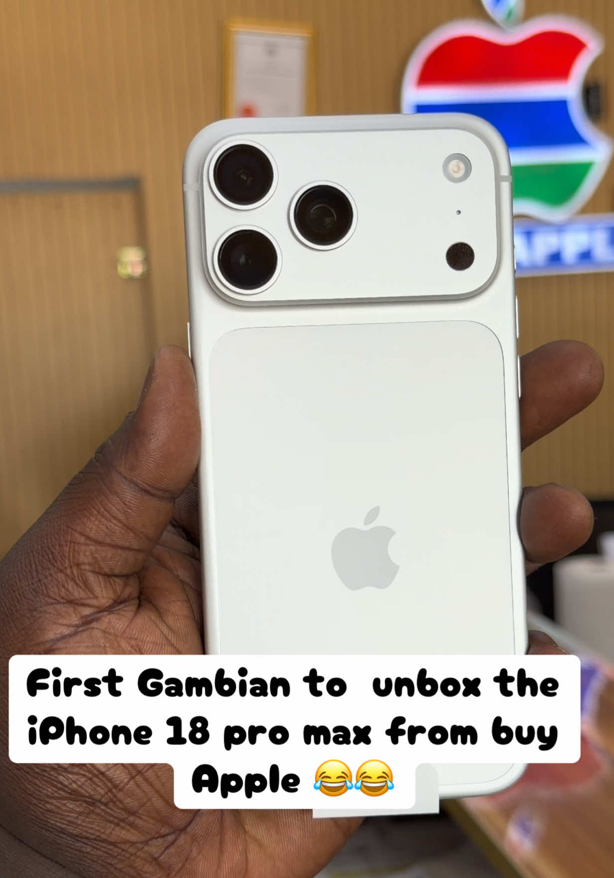 @Buy Apple 🇬🇲
