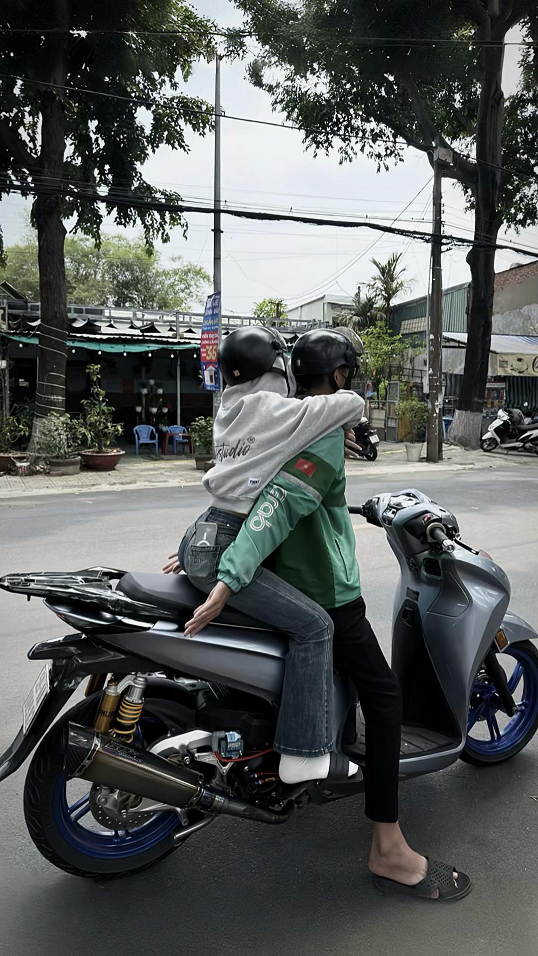 @mạnh h&ugrave;ng