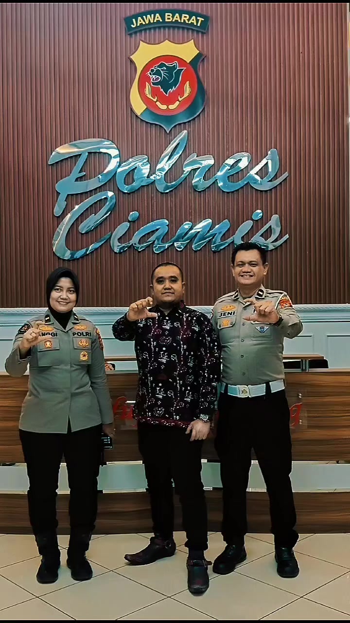 @Sanika Pratama 2000