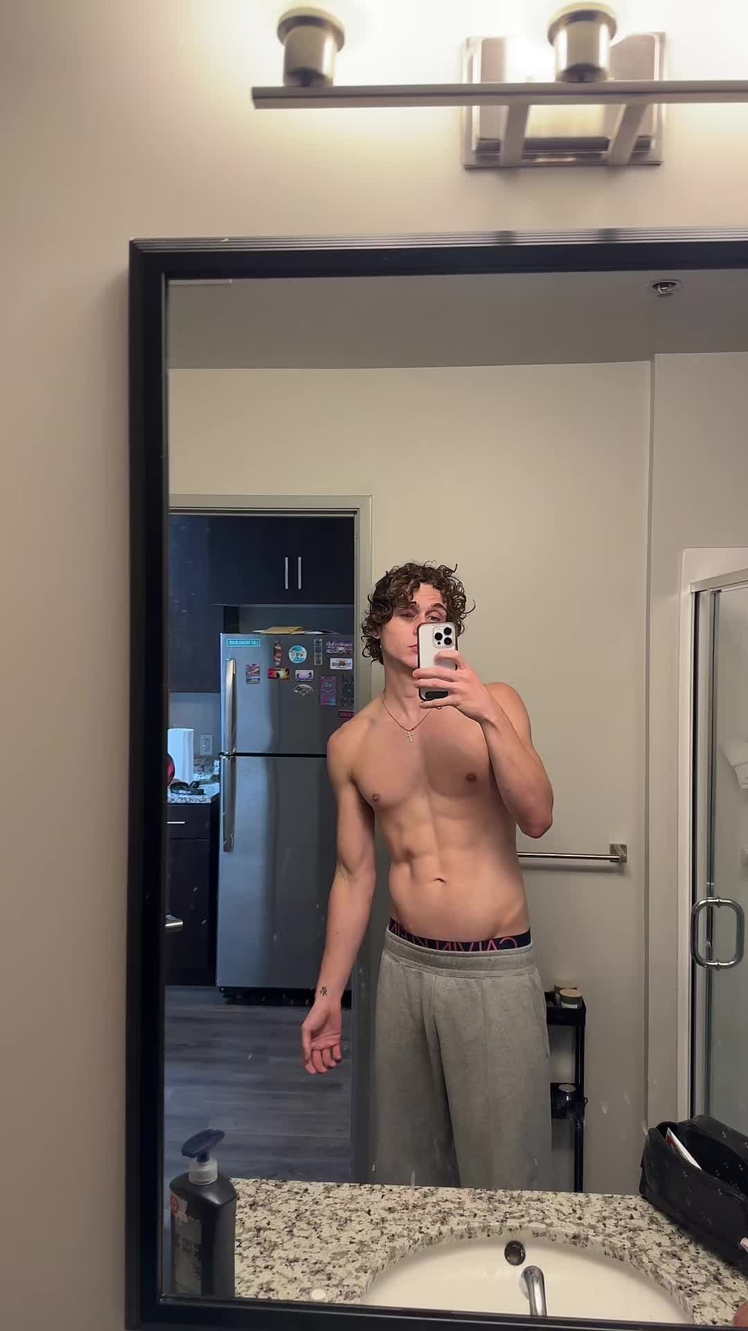 @MoonAtNight