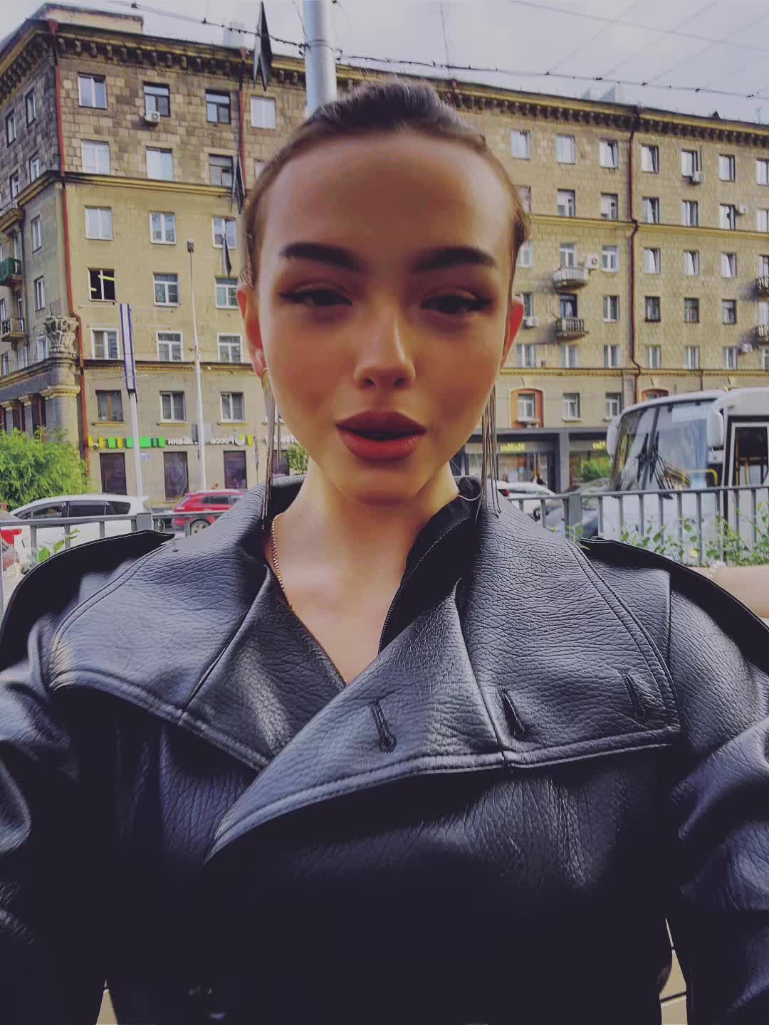 @айза