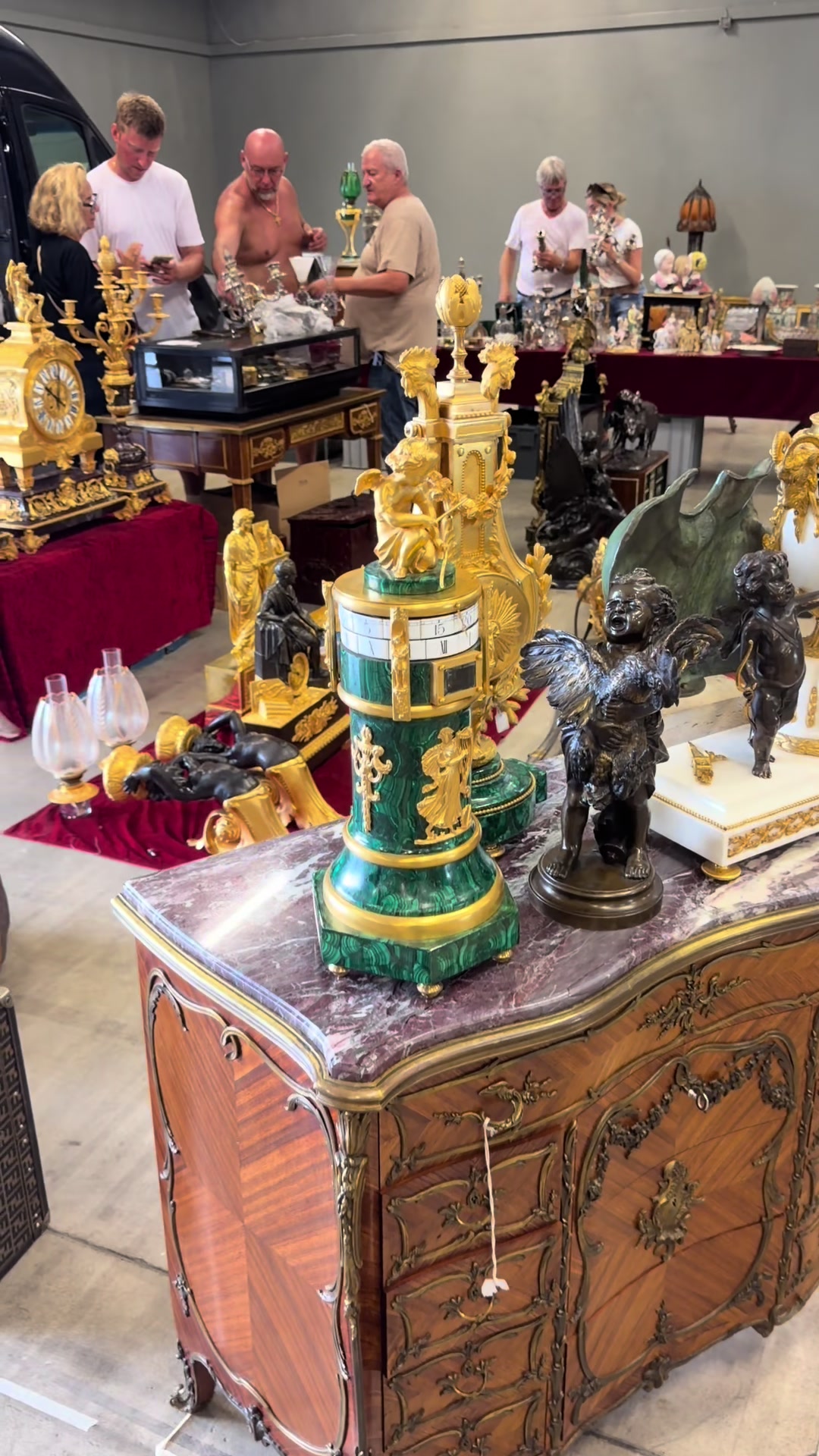 @France Antique Centre