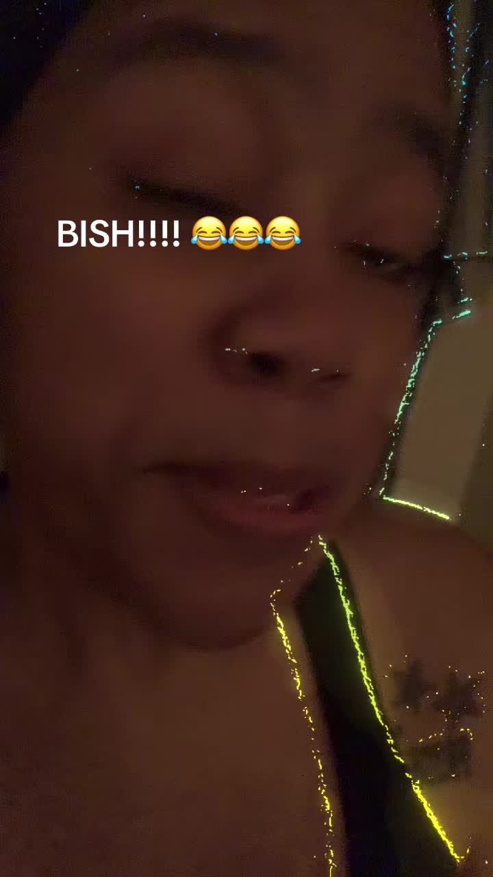 @pinky_am 🏳️🌈 lesbian