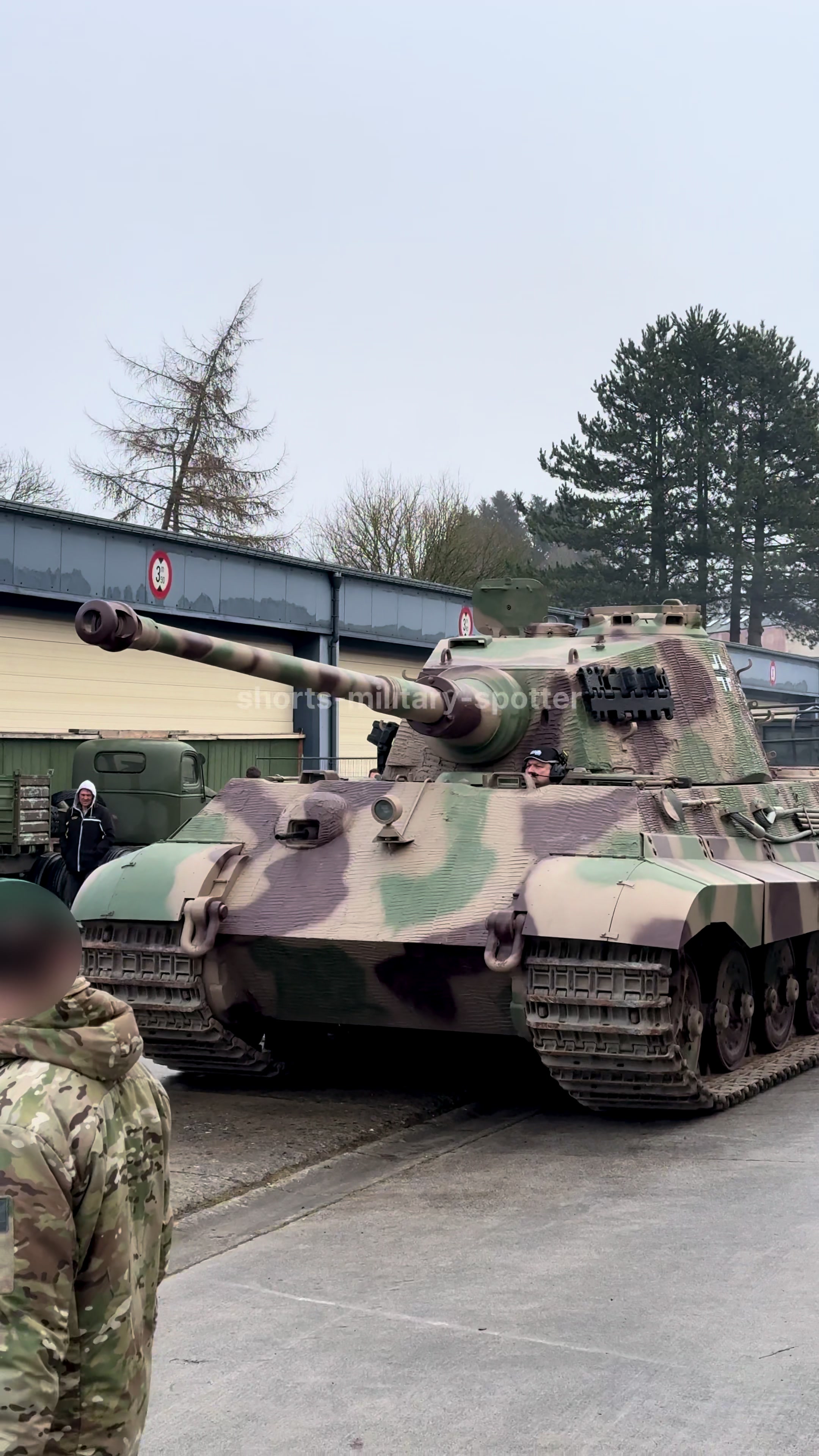 @shorts-military-spotter