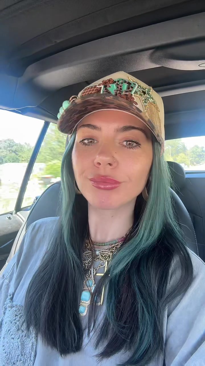 @Kaytee_👻