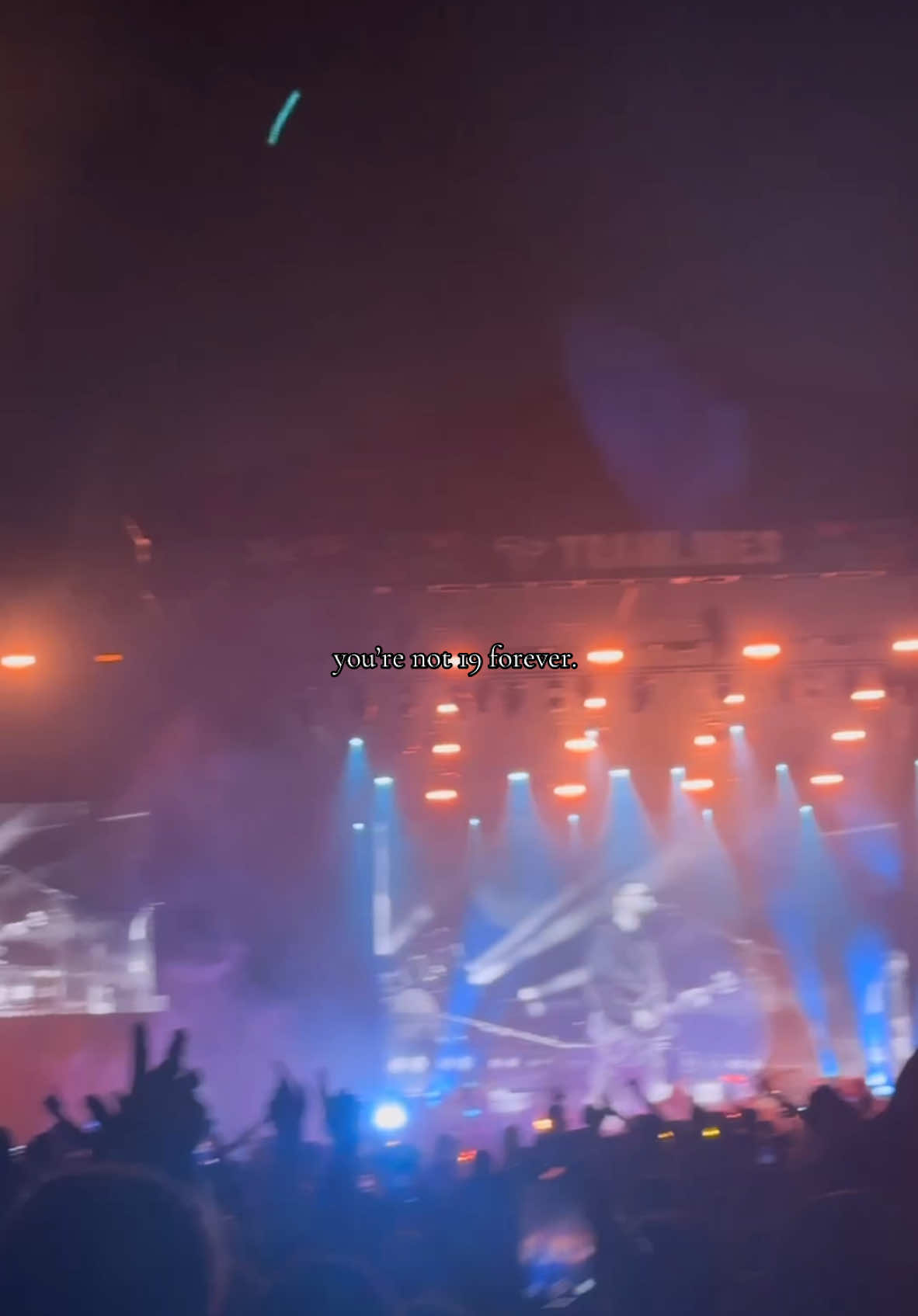 @Diya ⚭🪩