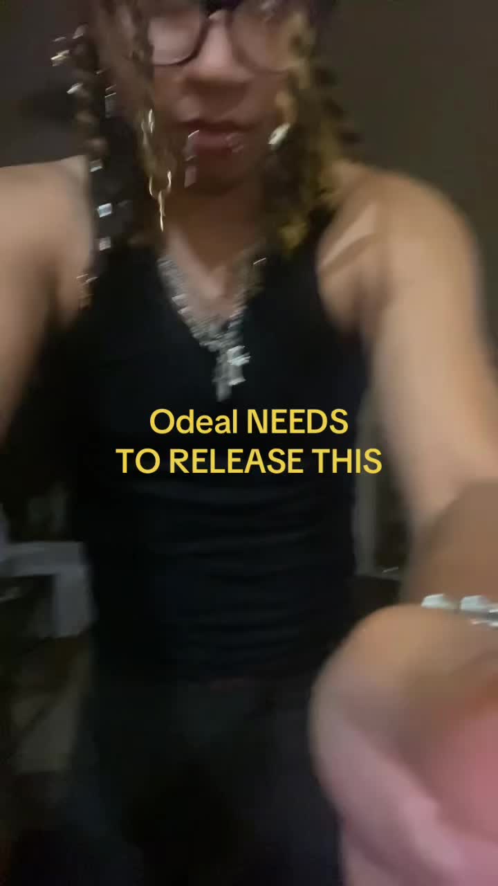 @whoz_twistann