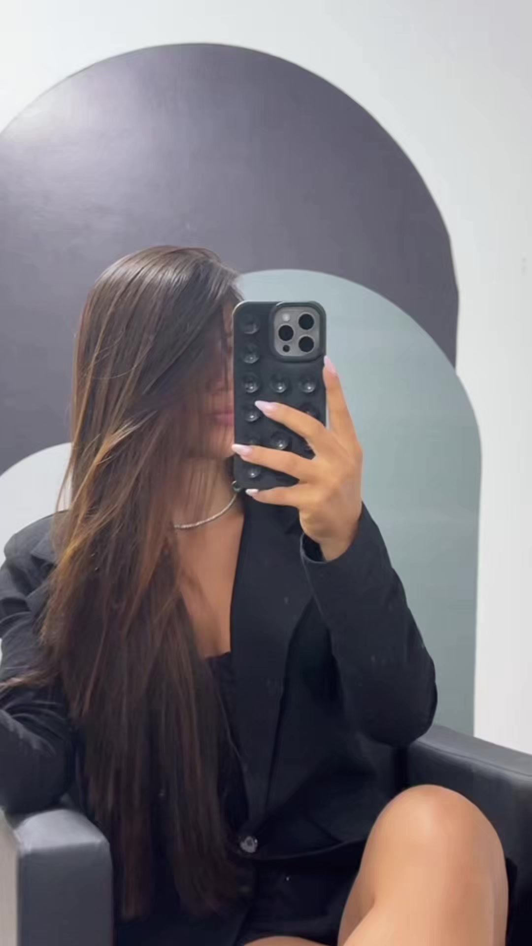 @friasadrielle