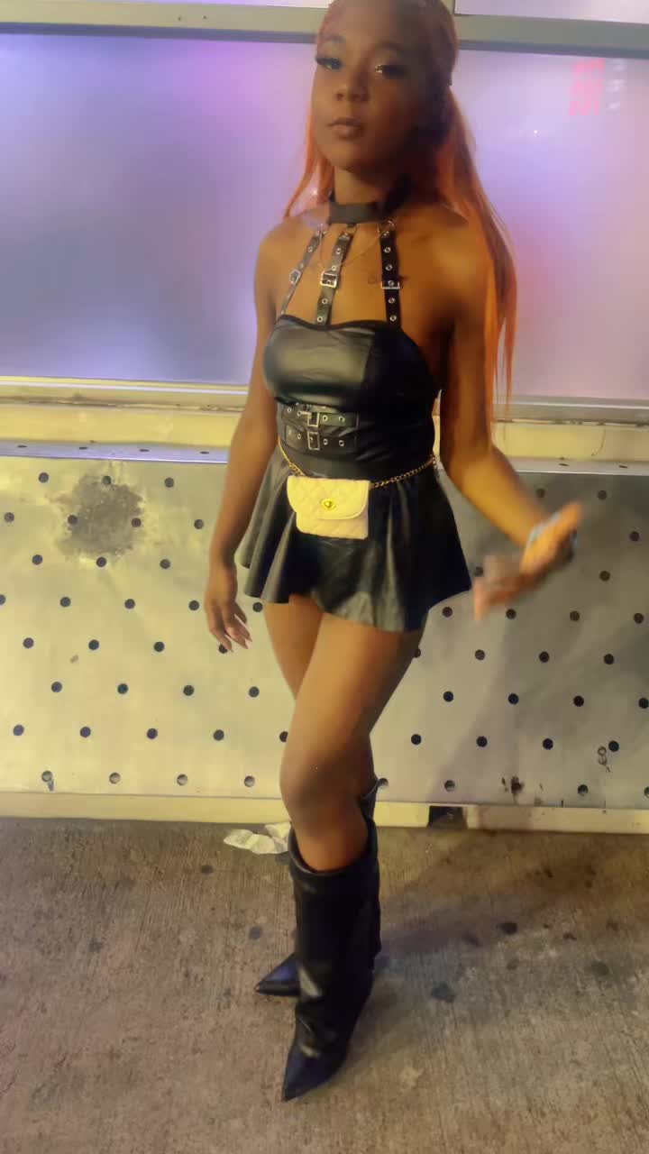 @_shaniek_