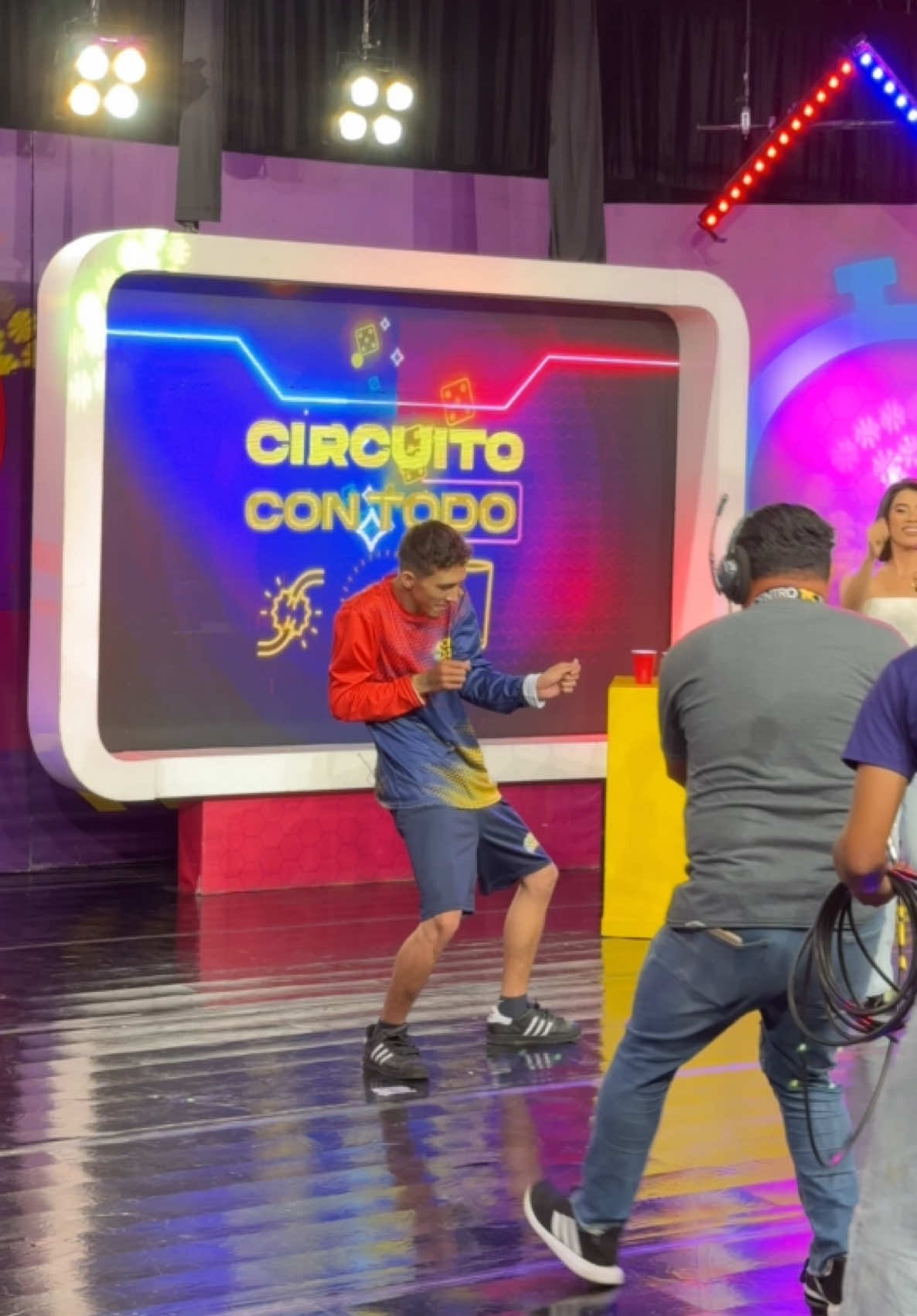 @Con Todo
