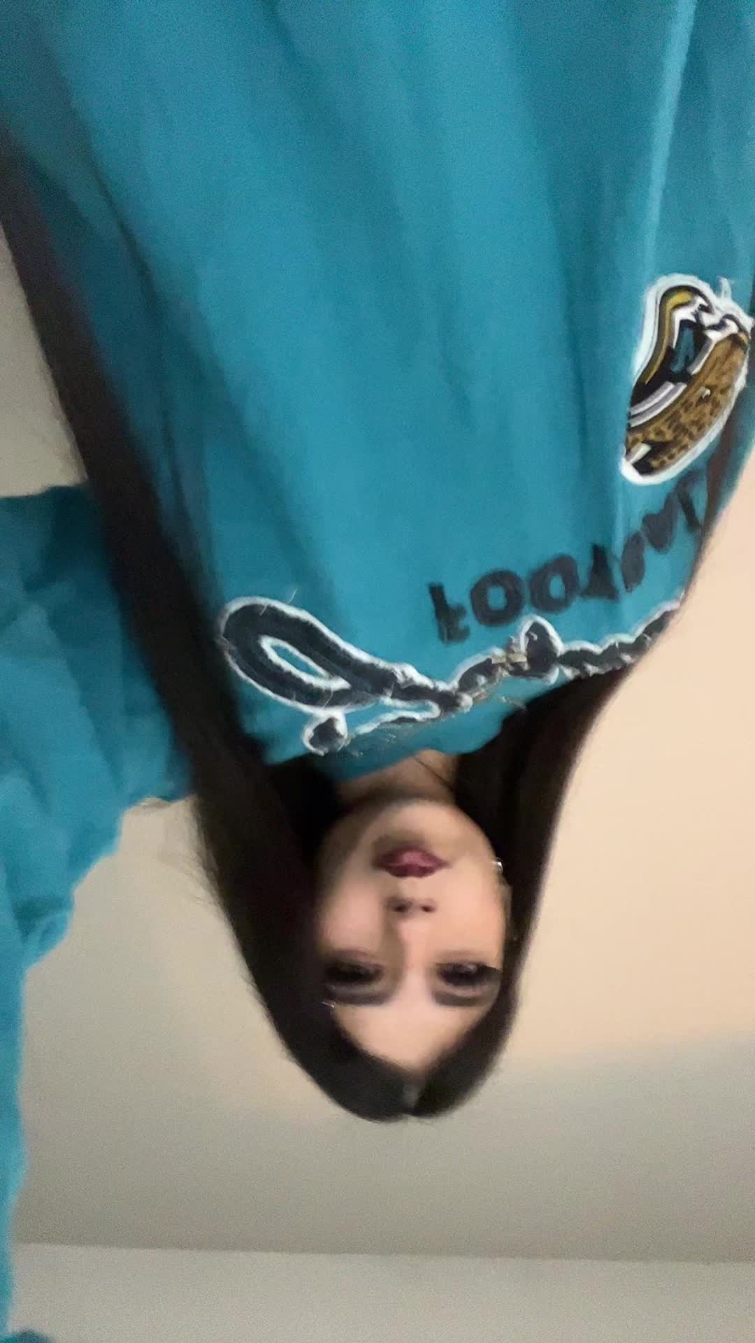 @*•*