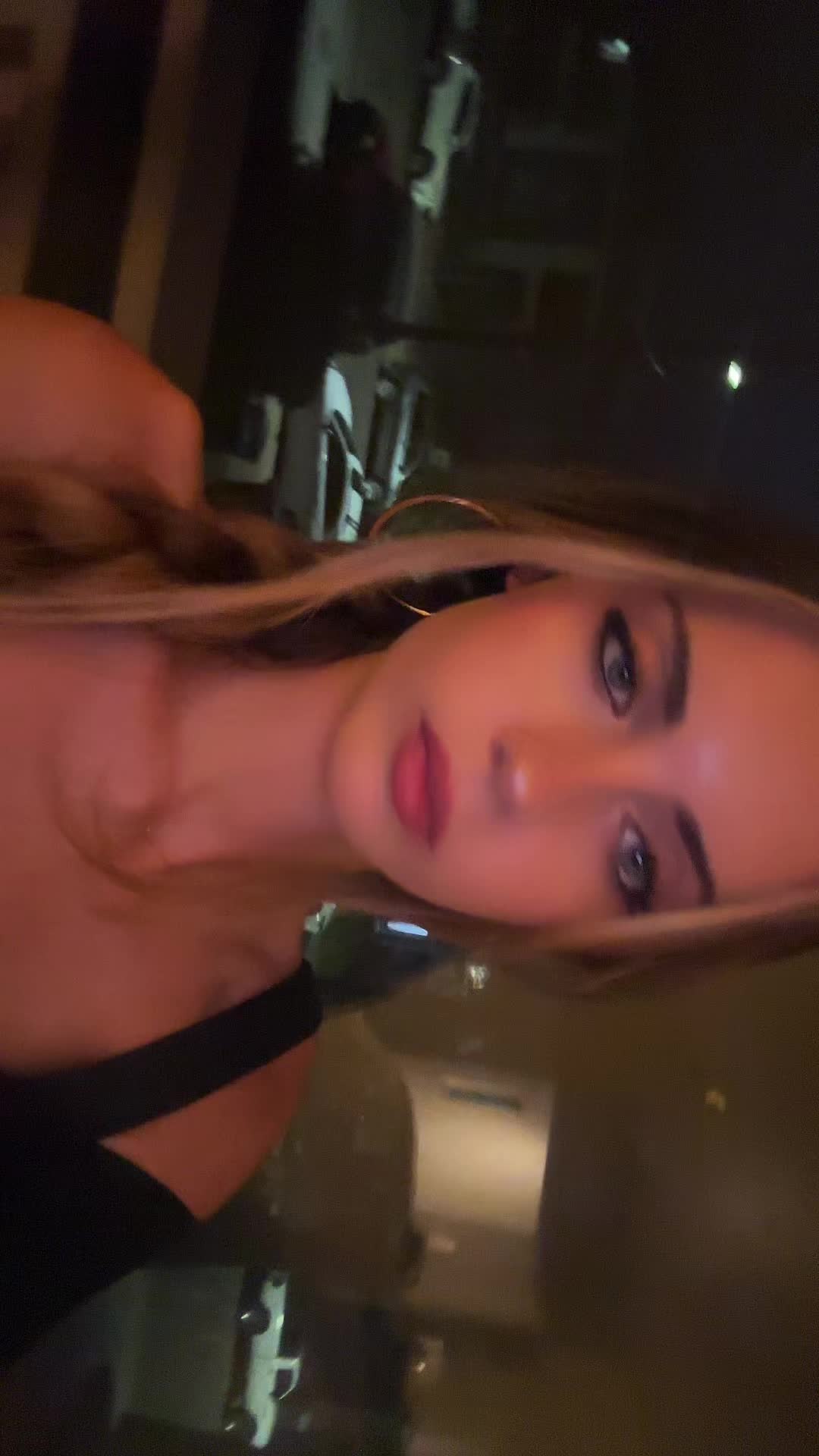 @👑